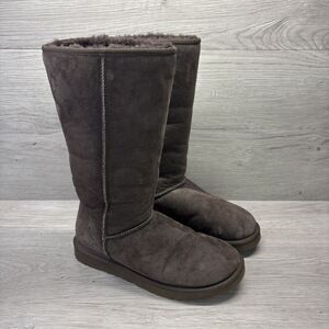 UGG Australia Women's Size 8 Shearling Boots Suede Classic Tall 5815 Brown